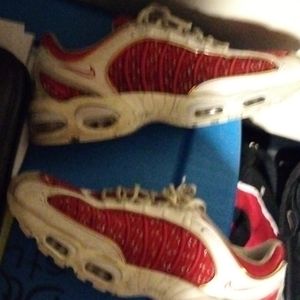 Nike air max supreme